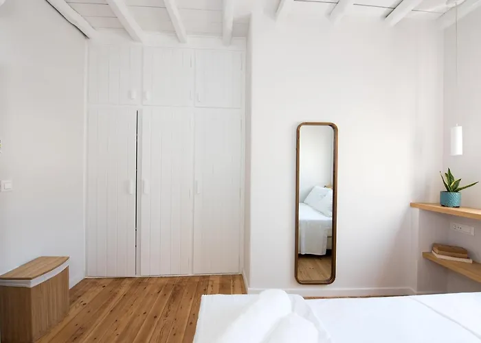 Willa The Mykonos Bougainvillea Townhouse *